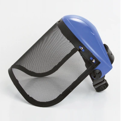 Casque avec visière du bouclier de face en maille